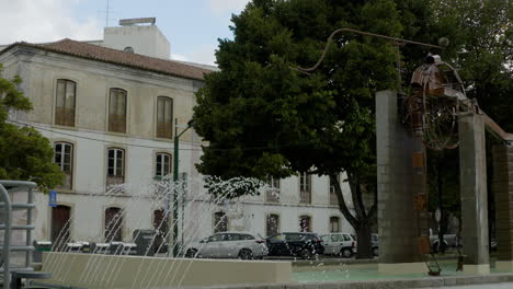 Antiguo-Elevador-De-Agua-En-El-Centro-De-La-Ciudad