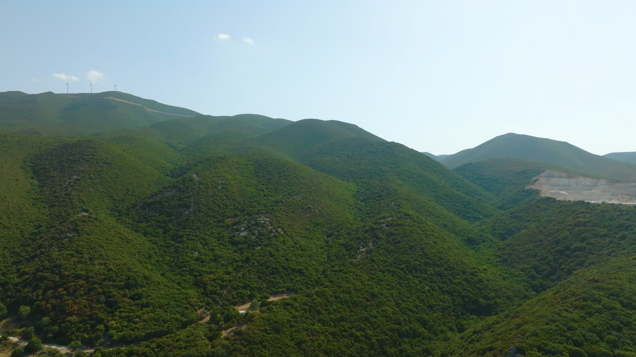 paisaje de montaña verde