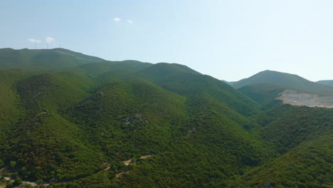 paisaje de montaña verde