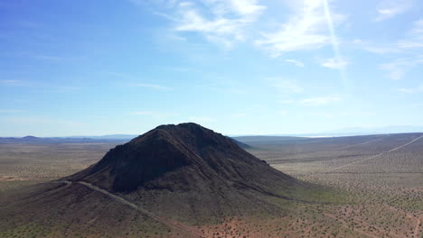 hyper lapso aéreo sobre o deserto de mojave no sul da califórnia