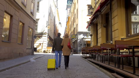 two tourists walking in stockholm