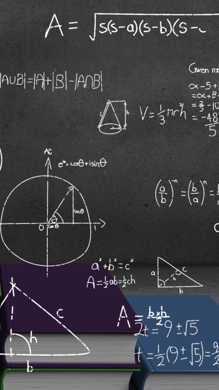 Pila di libri, equazioni matematiche e grafici