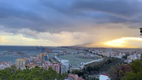 Hermosa-Puesta-De-Sol-Desde-El-Mirador-Con-Vistas-A-Málaga,-España,-Costa-Del-Sol.