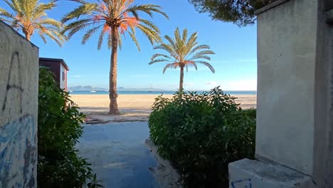 alley that leads to the beach of alcudia