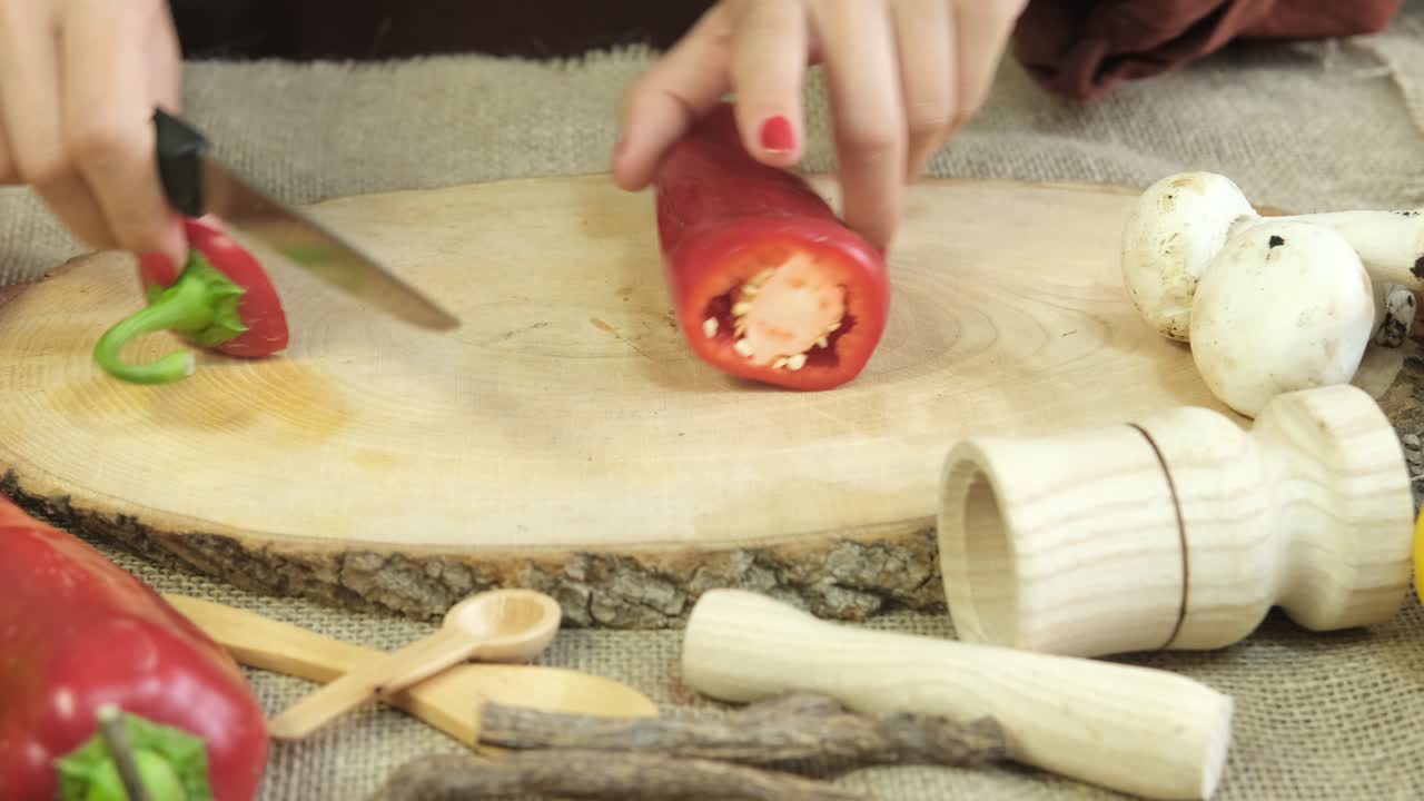 줄리엔 페퍼 커트