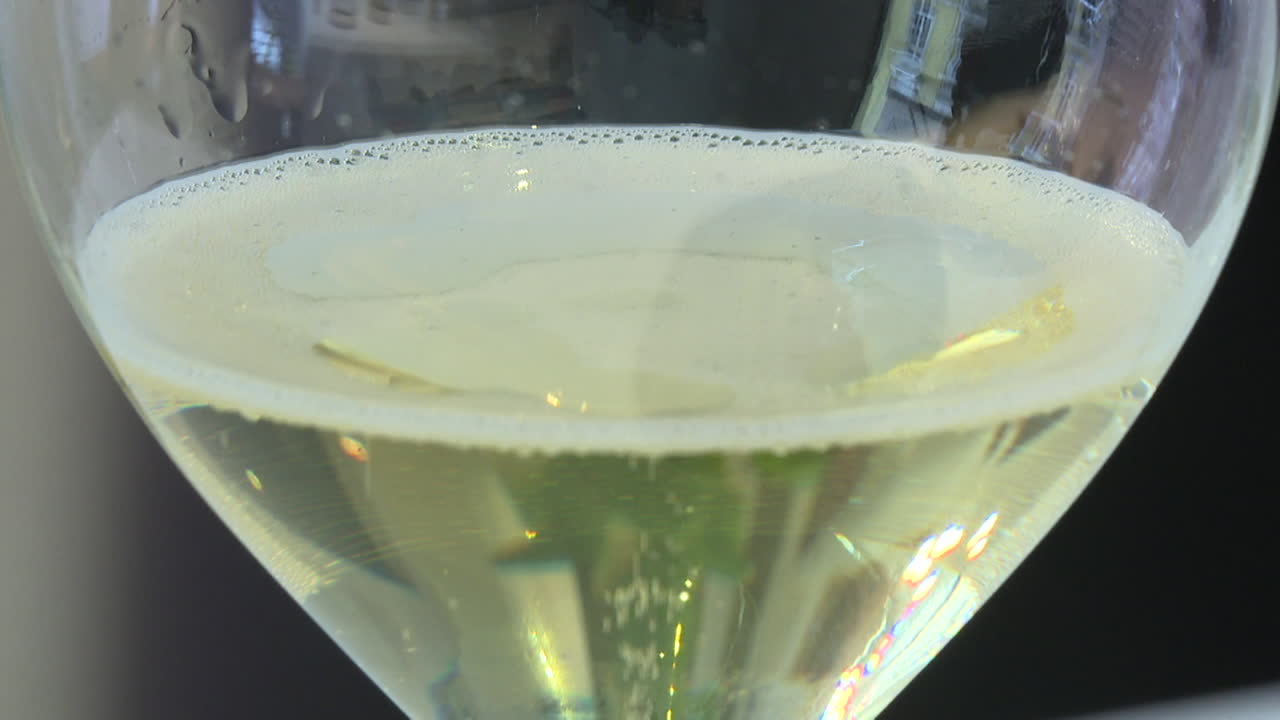 Champán en una copa