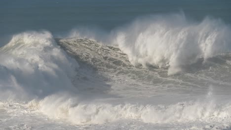 rough ocean, big waves breaking