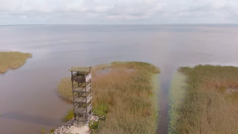 Torre-Vigilante-Turismo-Centro-De-Turismo-Lago-Vortsjarv-Antena-De-Estonia