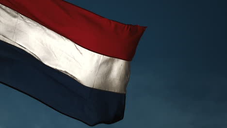 Winkende-Niederländische-Flagge-In-Zeitlupe