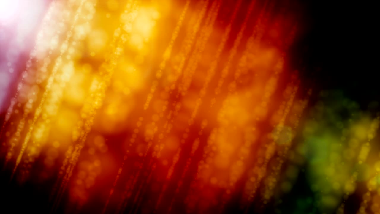 puntos brillantes multicolores y no enfocados en una fila diagonal como el bucle de fondo de vídeo bokeh 4k - púrpura, amarillo, verde