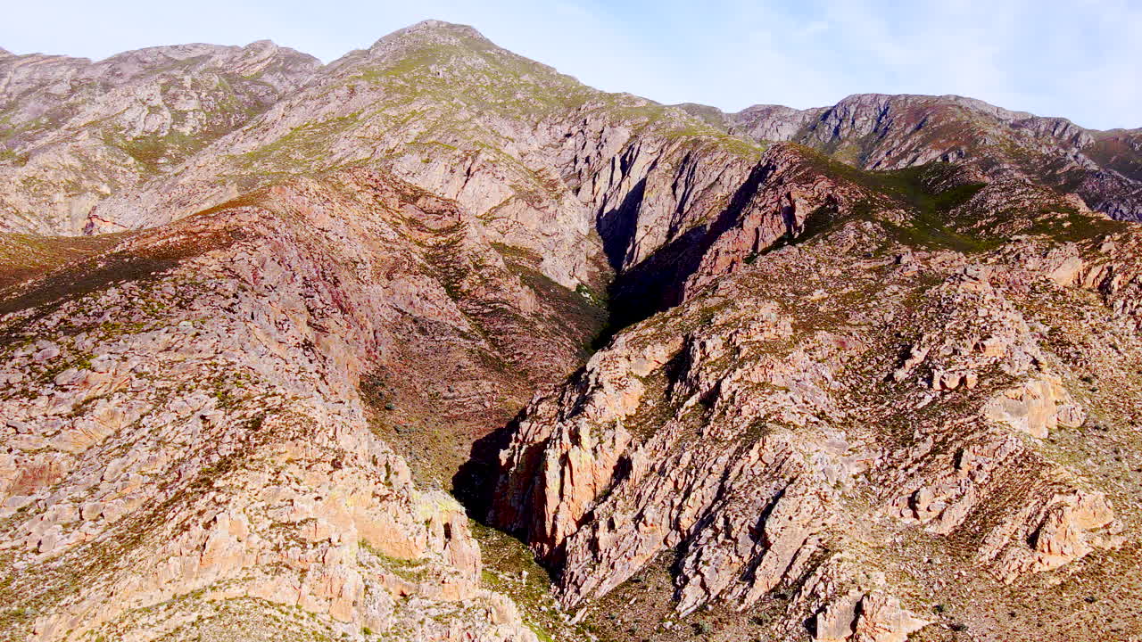 Drone view of rugged Langeberg mountain in Cape Fold belt, Western Cape, RSA