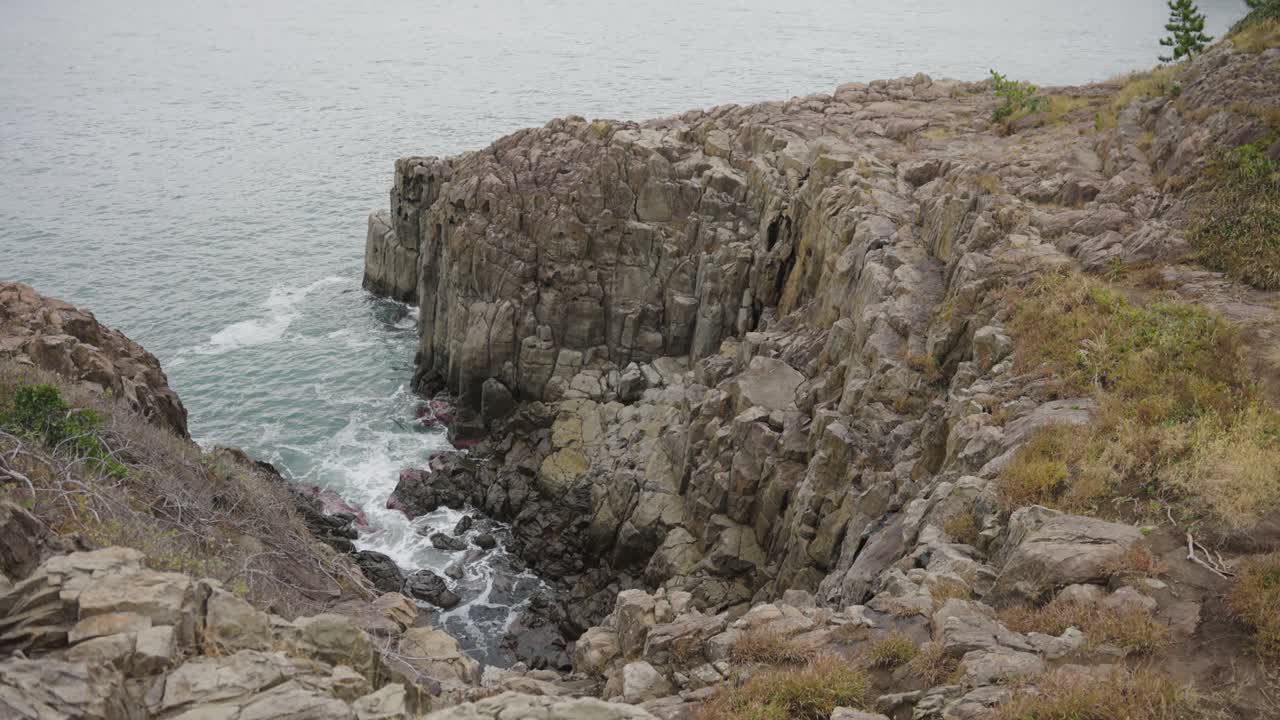 playa icónica de tojinbo en la playa de fukui en japón establecimiento de tiro, sin gente