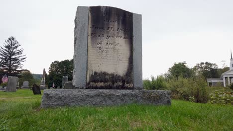 Cabeza-De-Piedra-Original-De-Elizabeth-Hale,-Madre-De-Emma-Smithgrave.-Sitios-De-La-Historia-Temprana-Del-Mormonismo-En-Susquehanna,-Pensilvania.