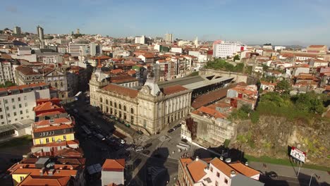 Estación-De-Tren-De-São-Bento-En-La-Ciudad-De-Porto,-Portugal