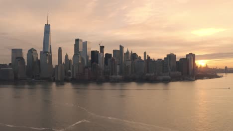 Aerial-footage-of-lower-Manhattan