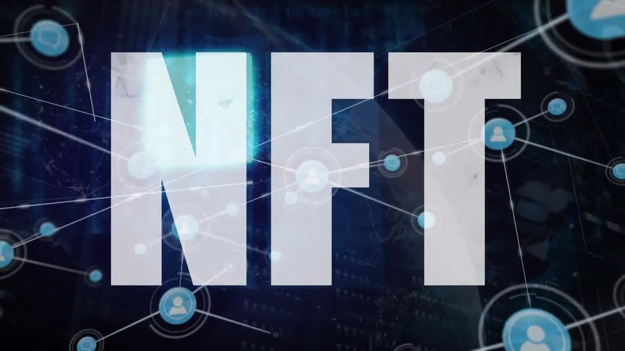 Animazione di elaborazione dati su testo NFT e icone multimediali