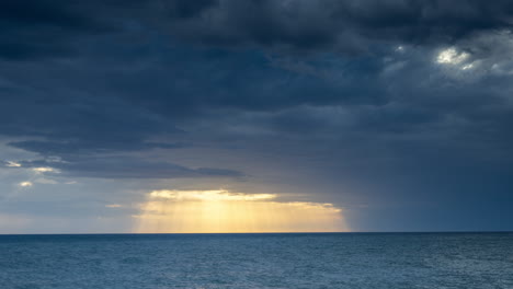 Schöner-Strand-Und-Küste-Griechenlands