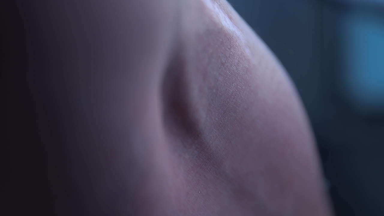 grandes venas y grandes marcas en la mano