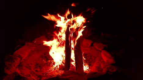 teepee-style campfire slo-mo at 60 fps. 4k