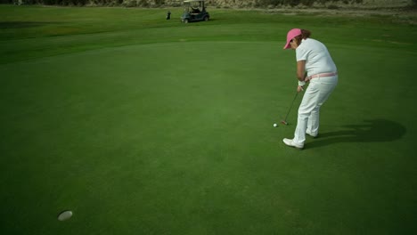 lady playing golf 22