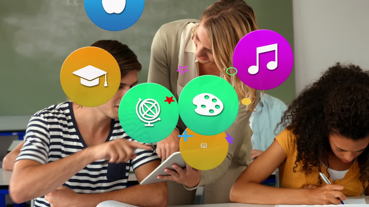 animación de iconos coloridos sobre diversos estudiantes y maestros que usan tableta