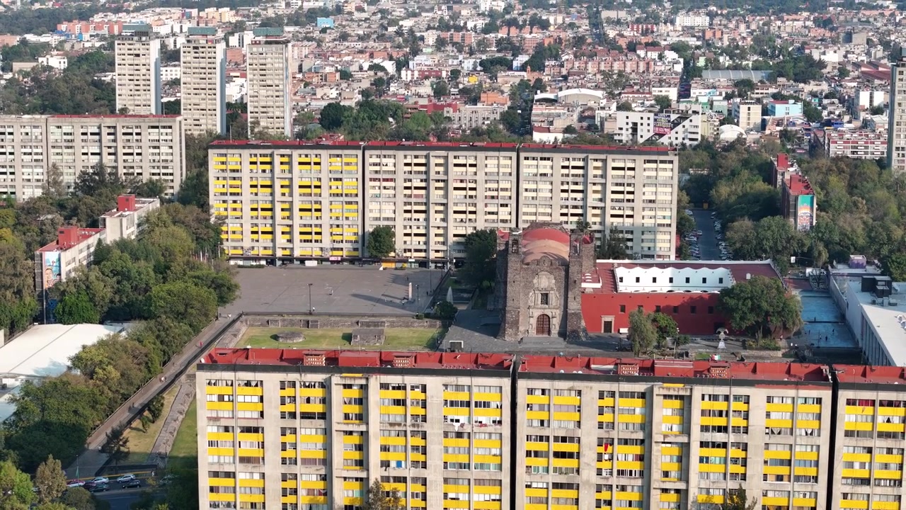 Tomada reversa das pirâmides astecas na Cidade do México