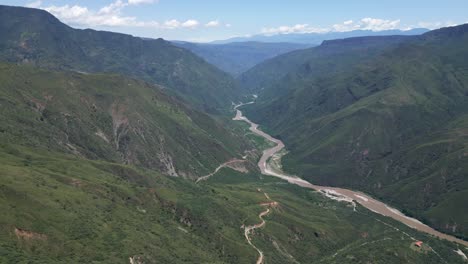 Vista-Aérea-Del-Cañón-Del-Chicamocha-En-Colombia