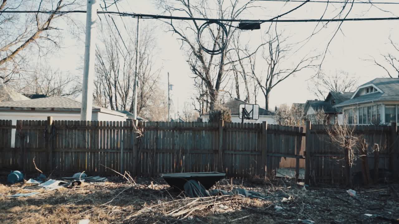 시카고 뒷마당 런 다운