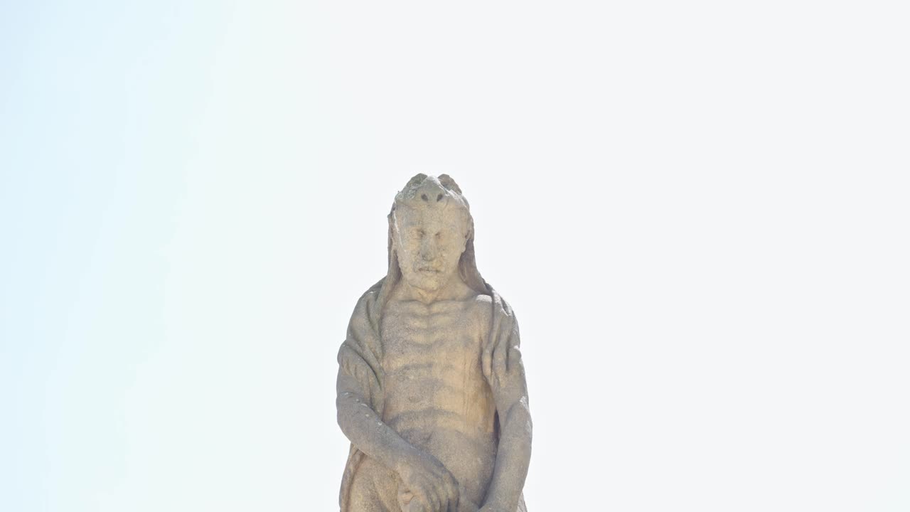 женская скульптура в комплексе пражского замка, чешская республика