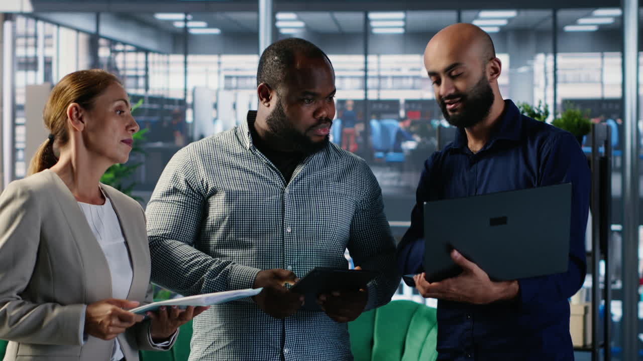 Vertical Video Diverse business CEOs meeting to discuss a new partnership