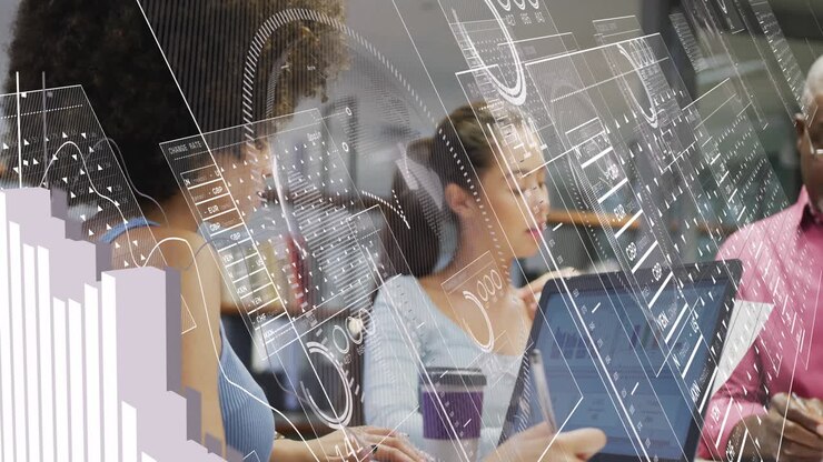 Animazione di schermi con elaborazione dati su diversi professionisti in ufficio