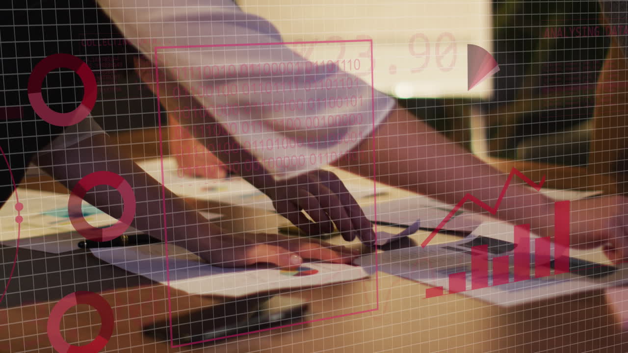 사무실에서 다양한 사업가들에 대한 금융 데이터 처리의 활성화