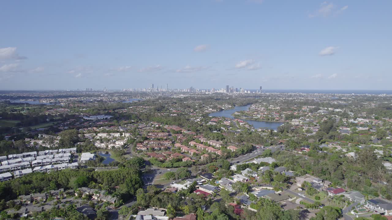 화창한 여름날 호주 퀸즐랜드 로비나의 워터프론트 커뮤니티
