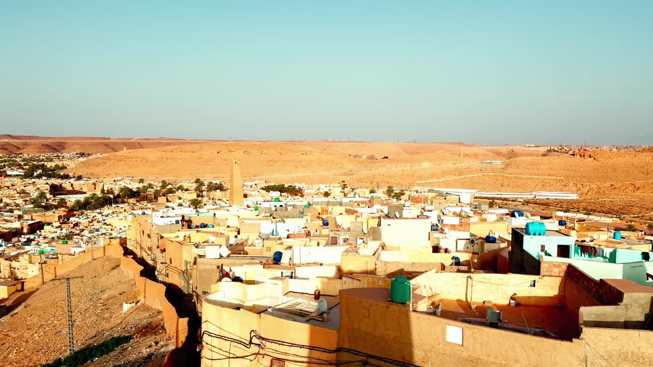 From the narrow alleys to the bustling marketplaces, this wide view of Beni Isguen captures the heart of this vibrant town