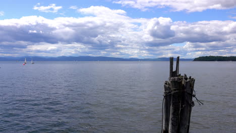 A-mooring-post-in-the-foreground-of-Lake-Champlain