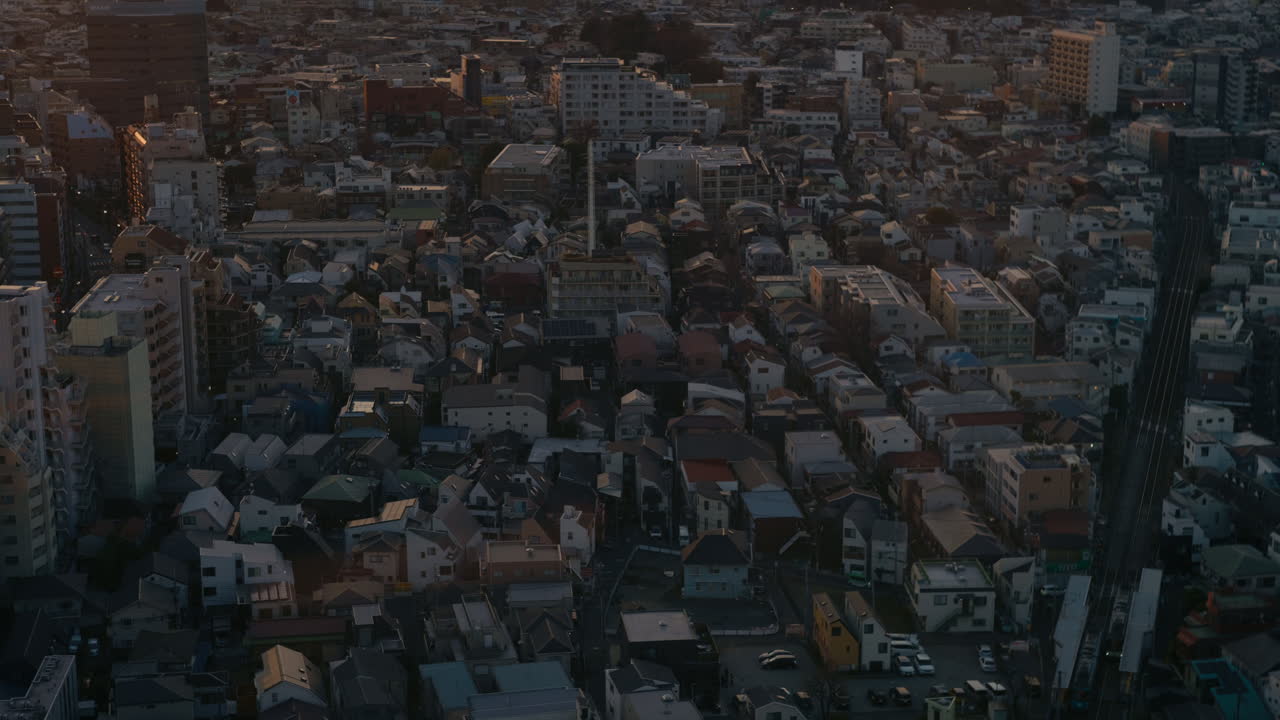 Vista dall'alto di Tokyo al crepuscolo serale