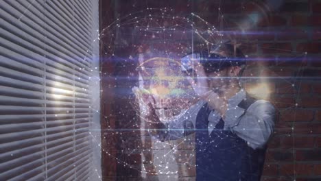 animación de la red de conexiones sobre el hombre que usa auriculares vr