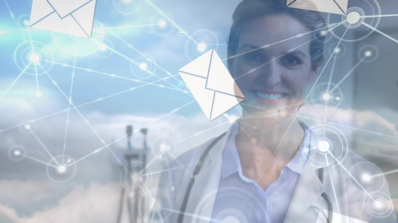 Animazione di buste su una rete di connessioni e una dottoressa caucasica