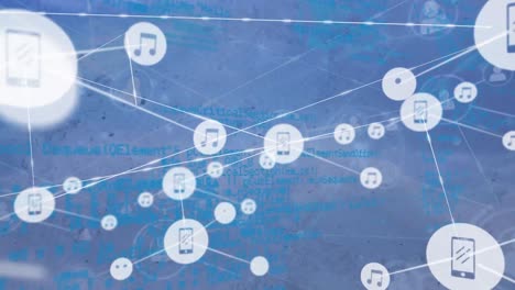 animación de la red de conexiones con iconos digitales sobre nubes