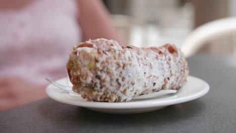 Maltese-pastry-:-Kannol-Rikotta