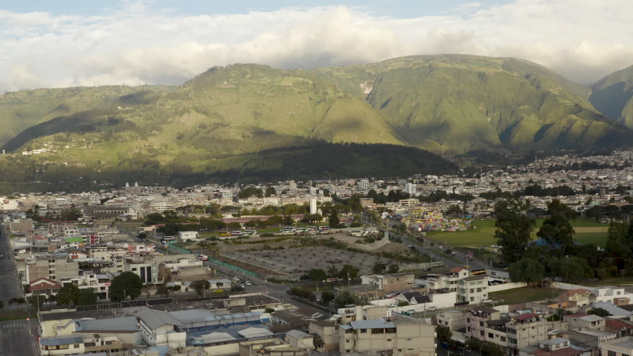 fotografía panorámica de la ciudad de ibarra, ecuador