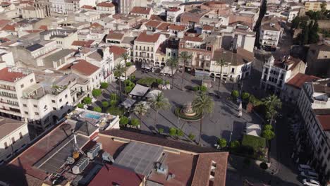 Plaza-de-espana-in-the-heart-of-historic-spanish-city,-aerial