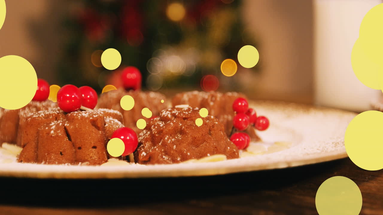 animación de puntos amarillos moviéndose sobre el pastel de navidad