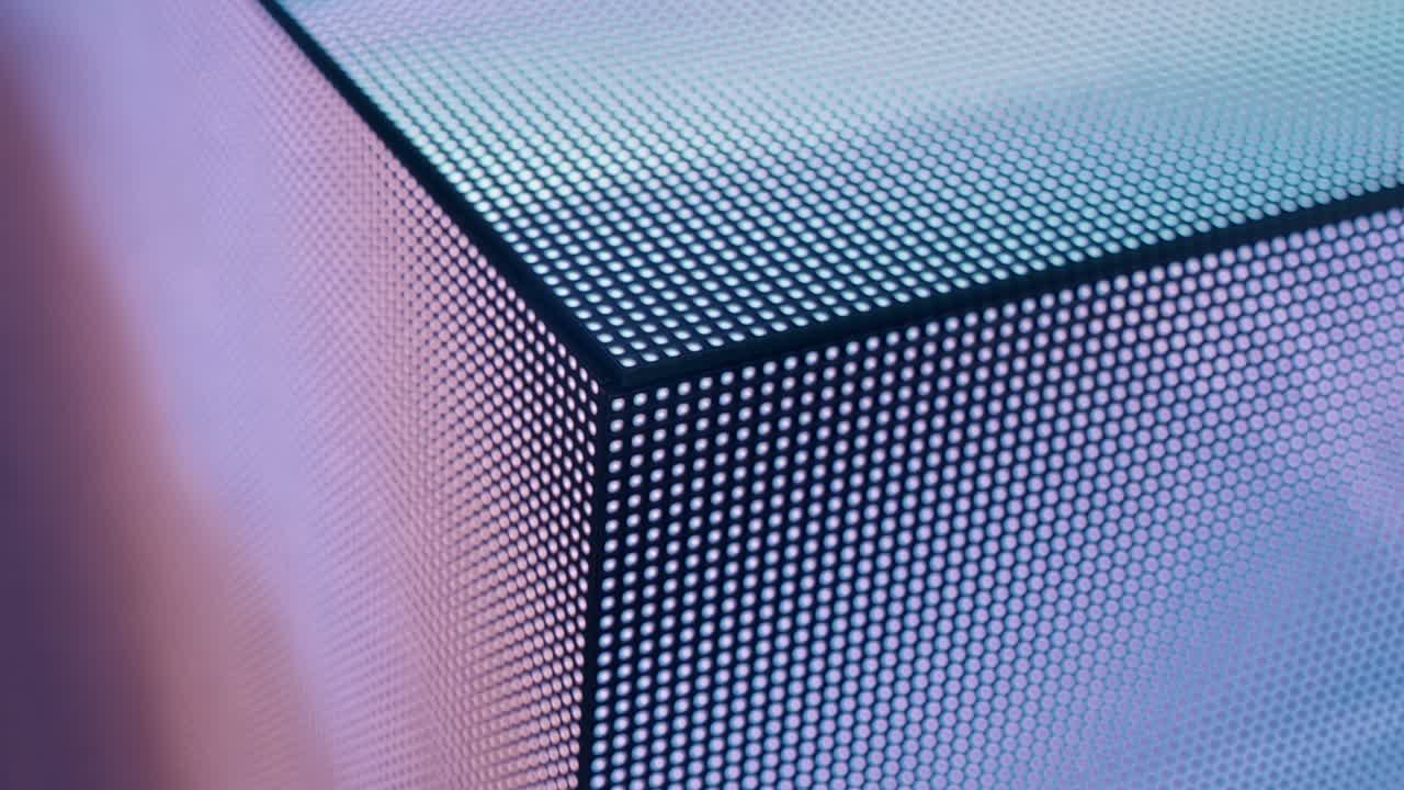 led 스크린은 하이테크 장치입니다. 다른 모양의 스크린을 조립할 수 있습니다.