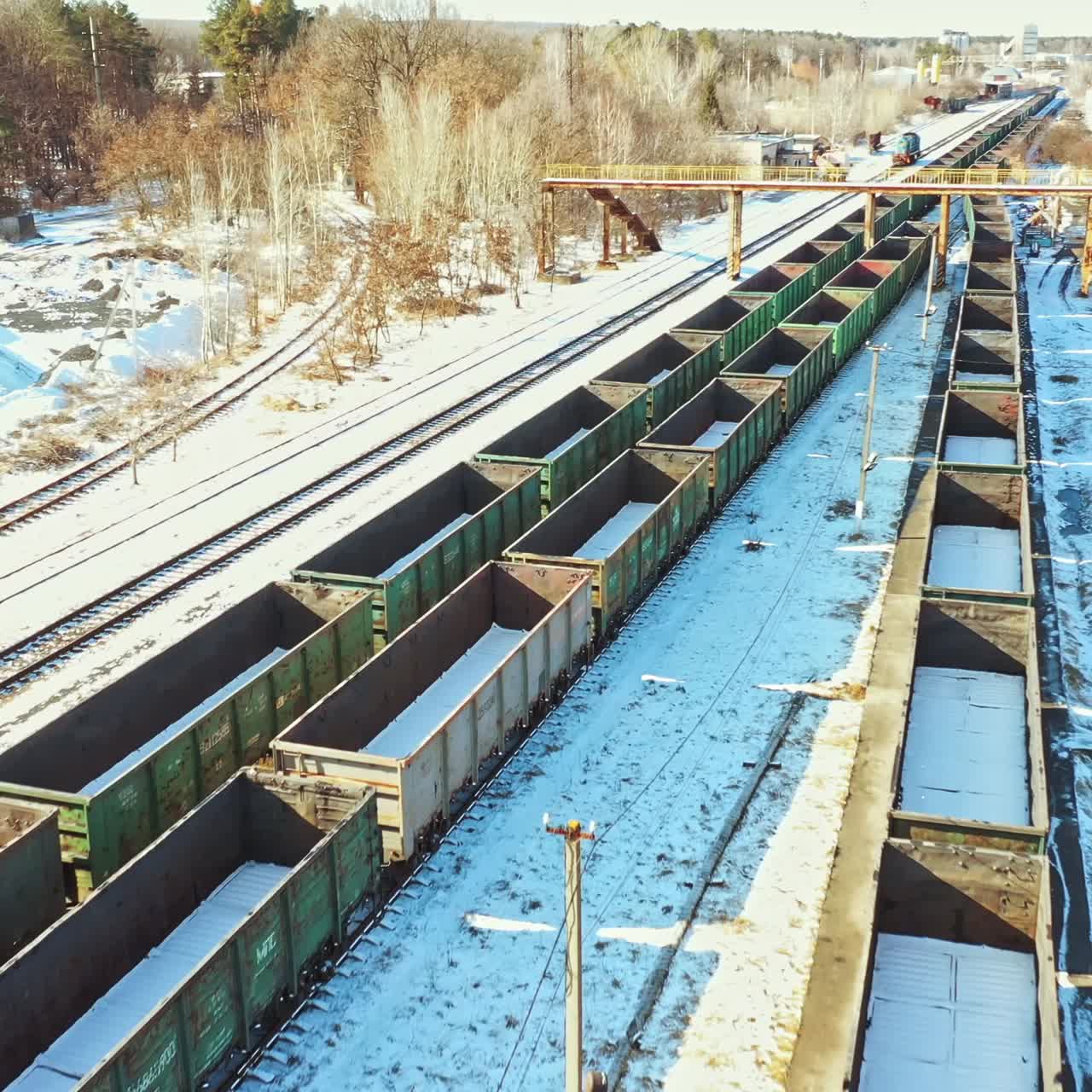 Train freight transportation platform