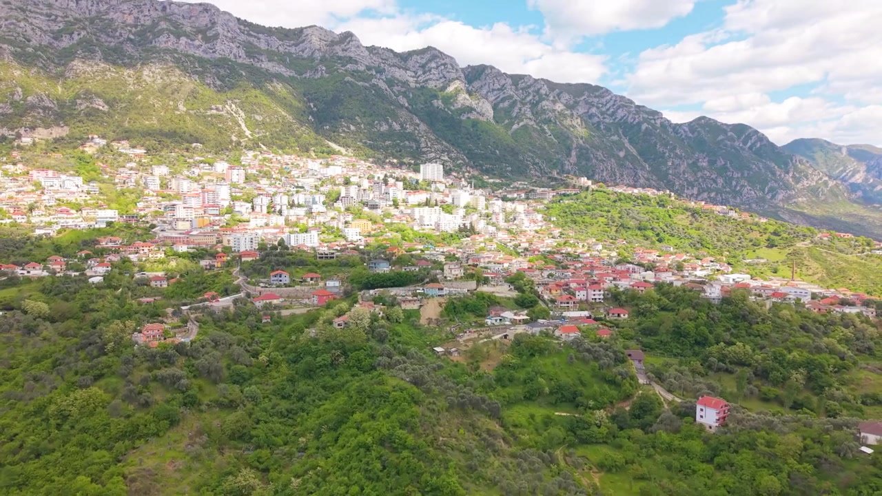Video con drone del villaggio di Krucë in Albania