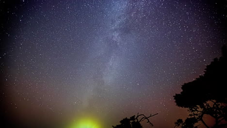 Time-lapse-shot-of-epic-falling-stars-at