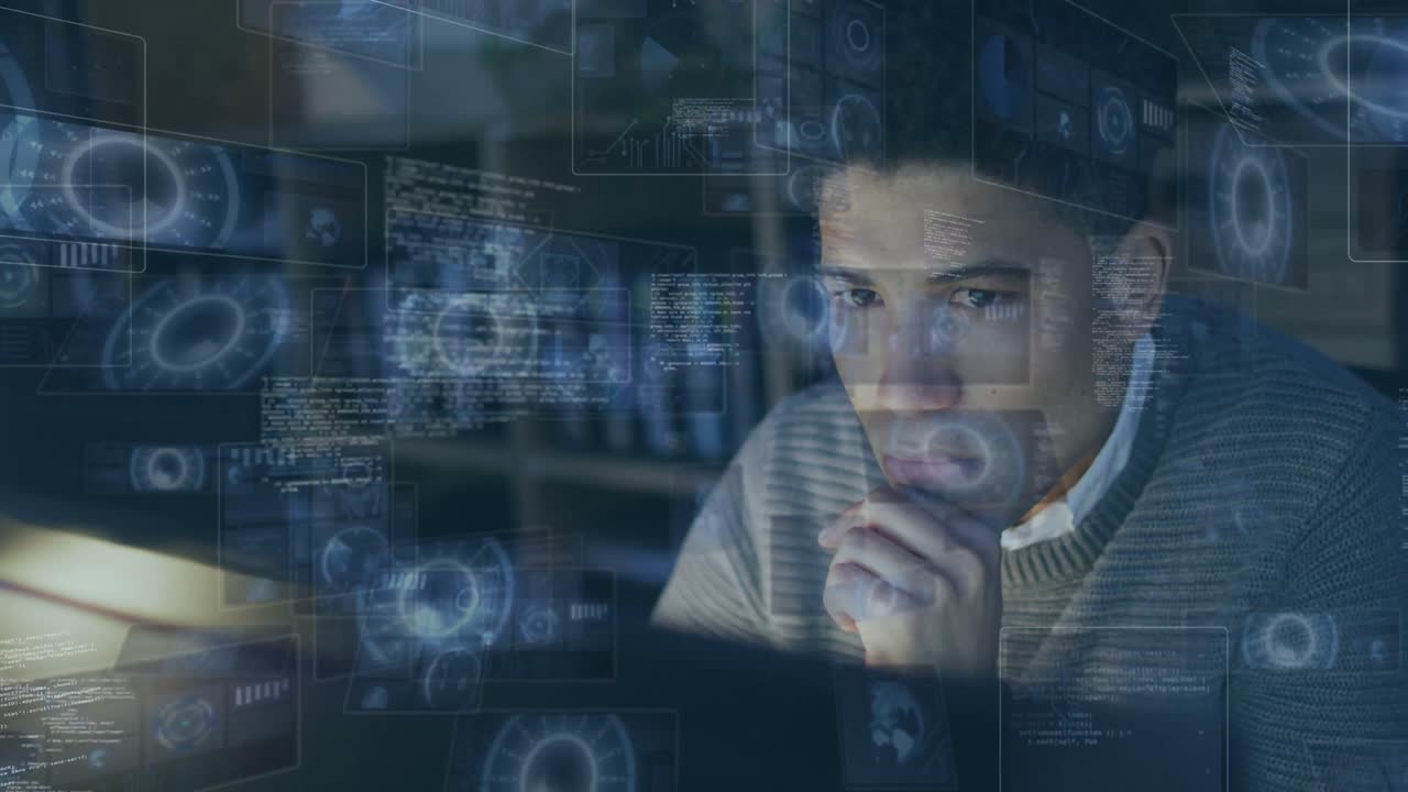 animación del procesamiento de datos sobre hombre de negocios biracial