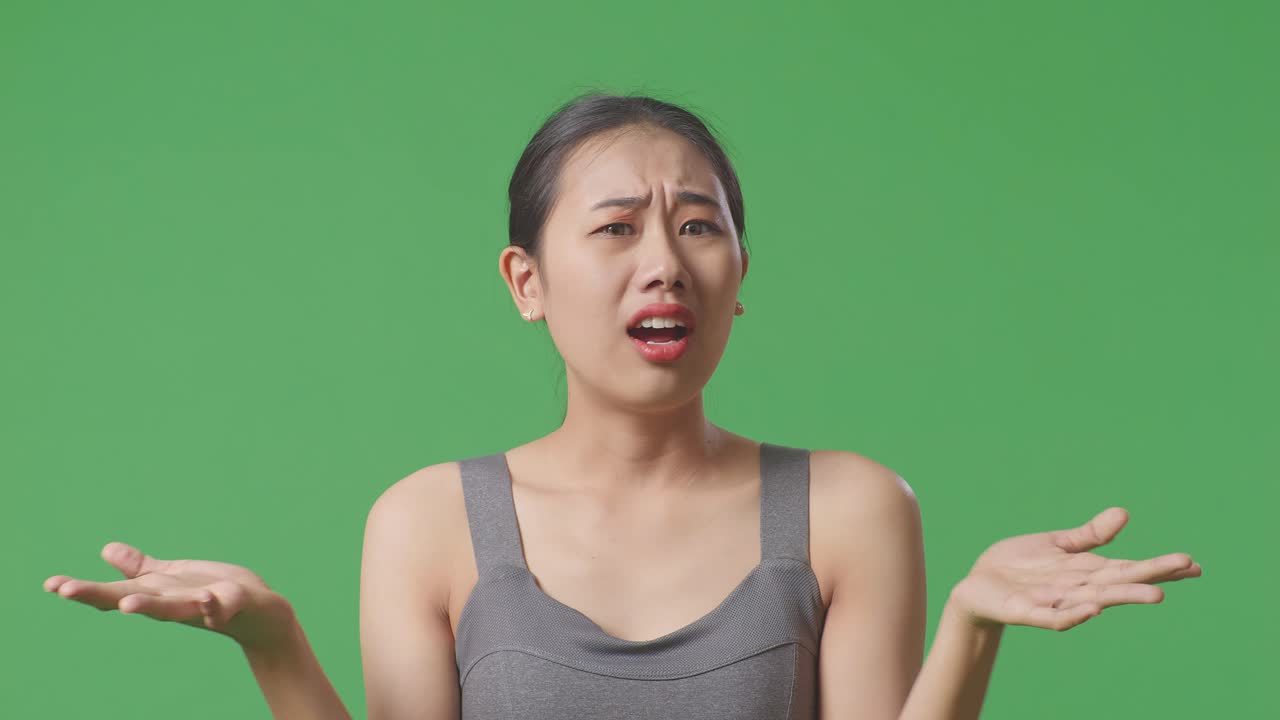 혼란 을 표현 하는 여자