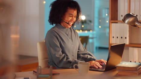 computadora portátil, servicio al cliente y trabajo a distancia